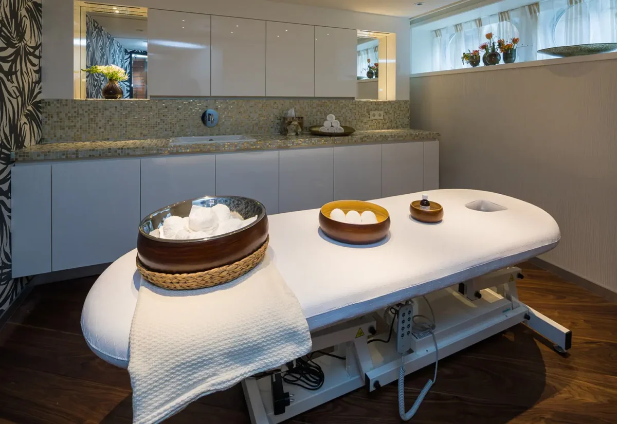 amakristina massage service