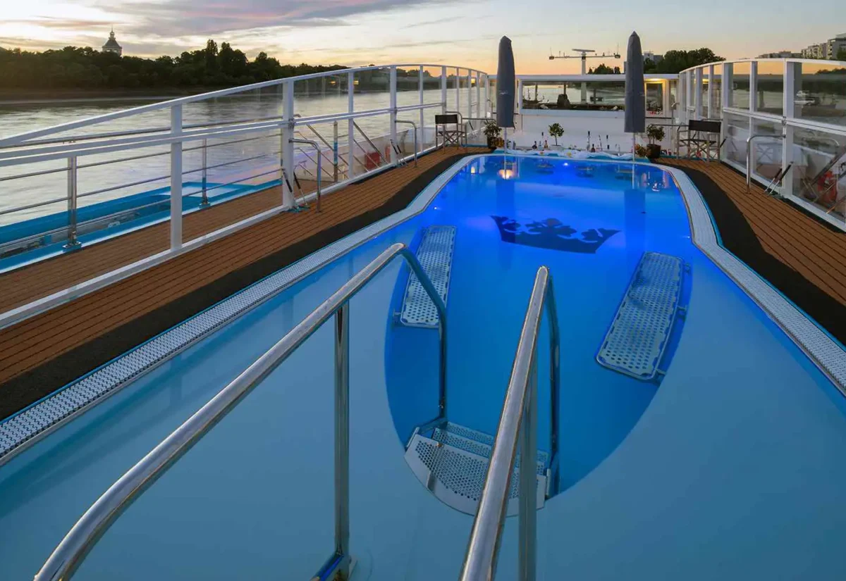 amakristina pool